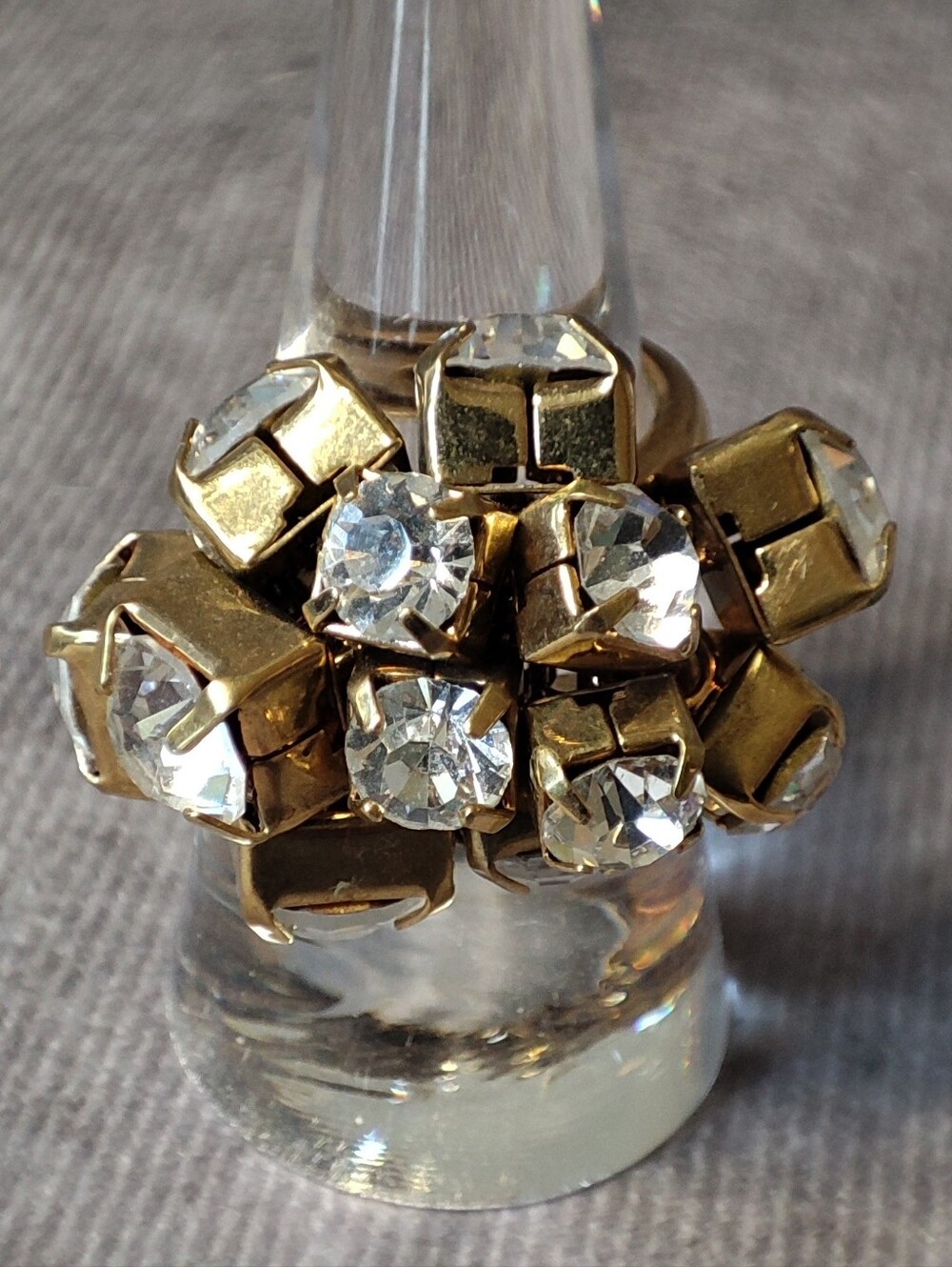 J. Crew Ring Clear Rhinestone Prong Set Jiggle Cha Cha Ladies Size 5 1/2 EUC
